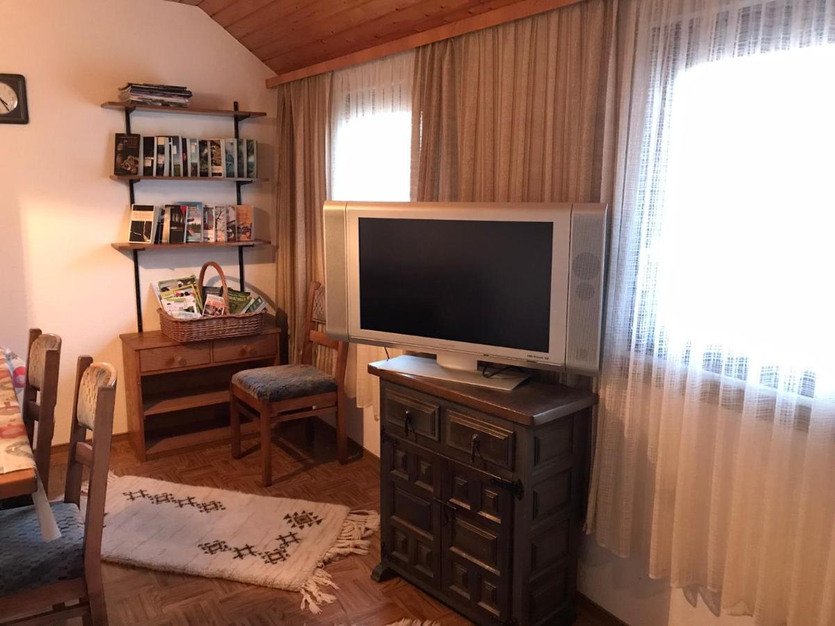 Retro Mit Schlossblick Im Nordschwarzwald Apartment