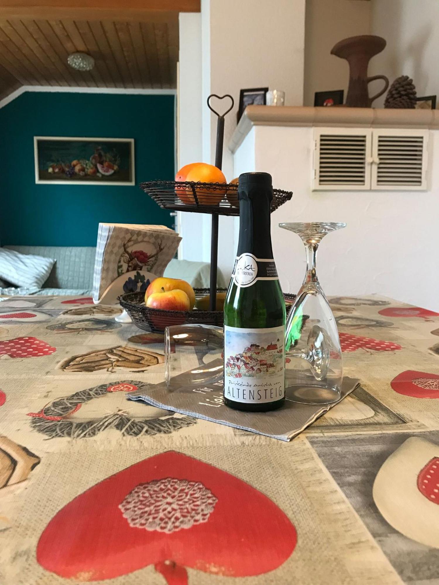 Retro Mit Schlossblick Im Nordschwarzwald Apartment *